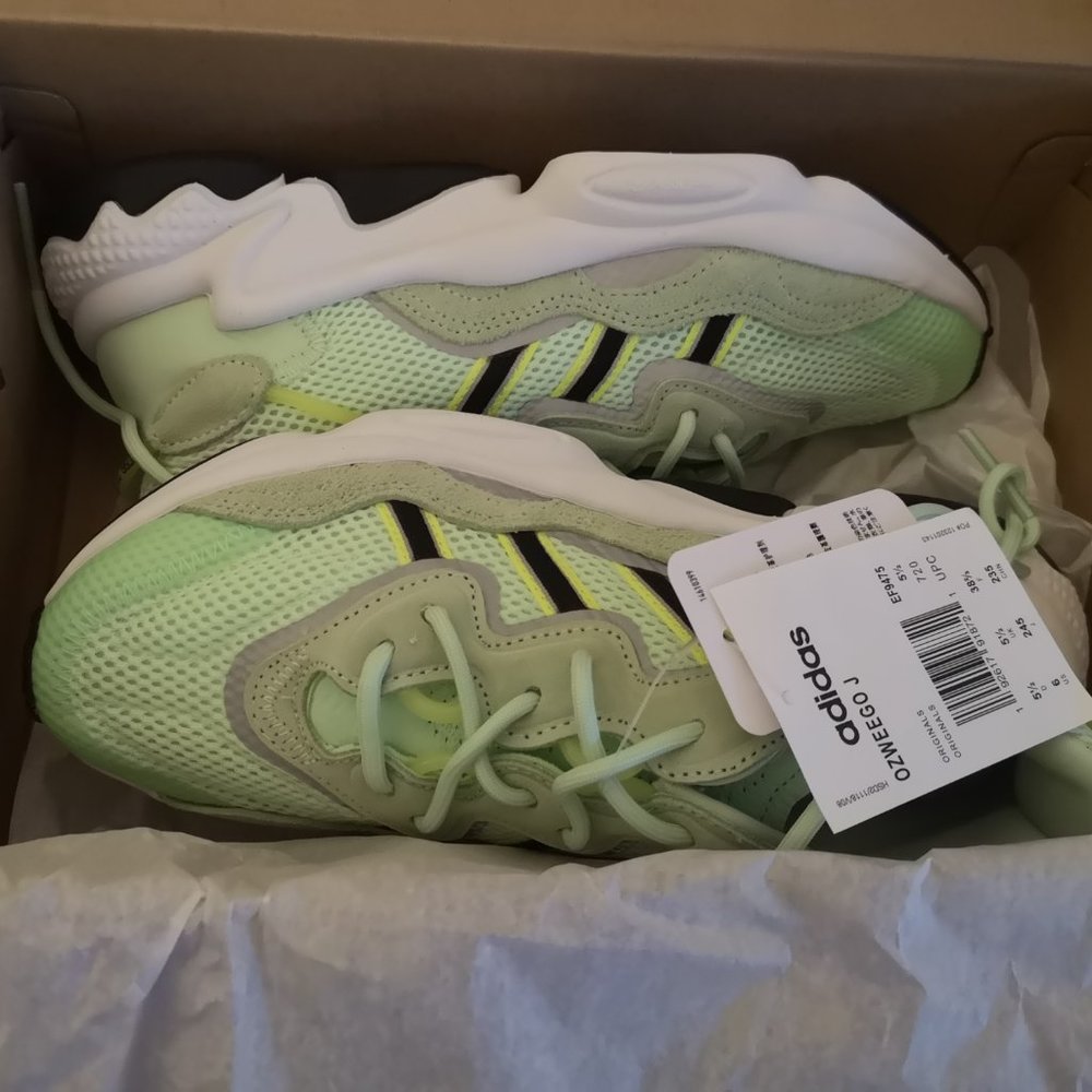 Adidas Ozweego J green